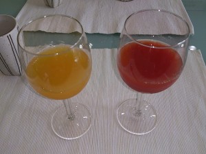 マンゴーベースとトマトベースの野菜ジュースゼリー